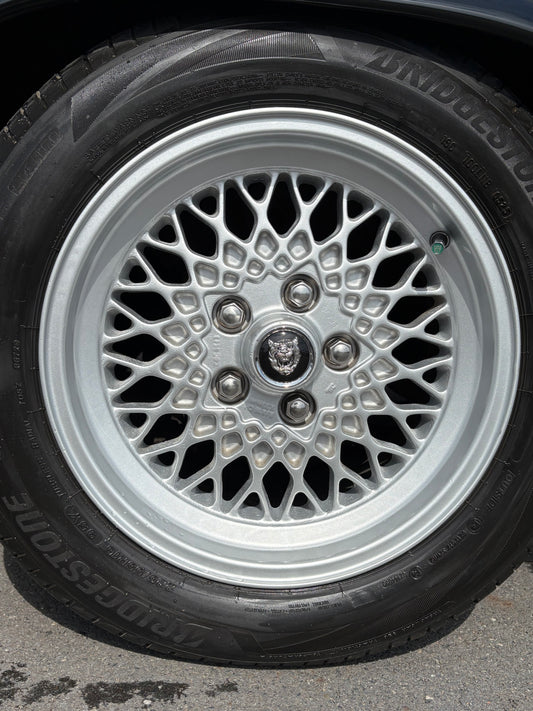 Tire Dressing Matt – Dressing Pneus Finition Mate