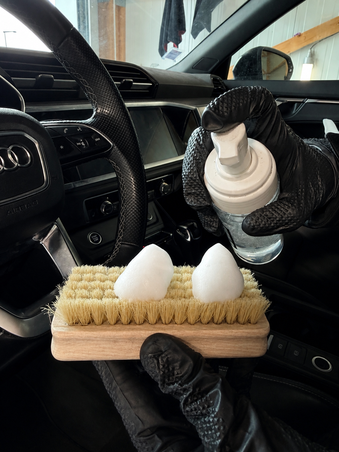 Handy Leather Brush - Brosse pour cuir-thumbmail-3